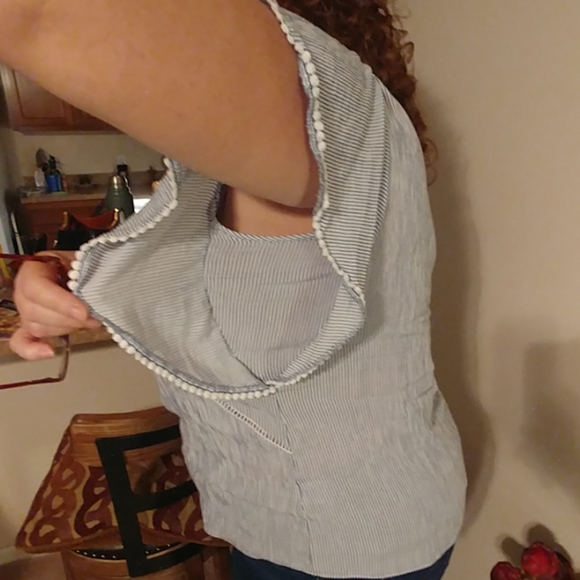 Signature Studio top,size L, pinstripes - Picture 3 of 8